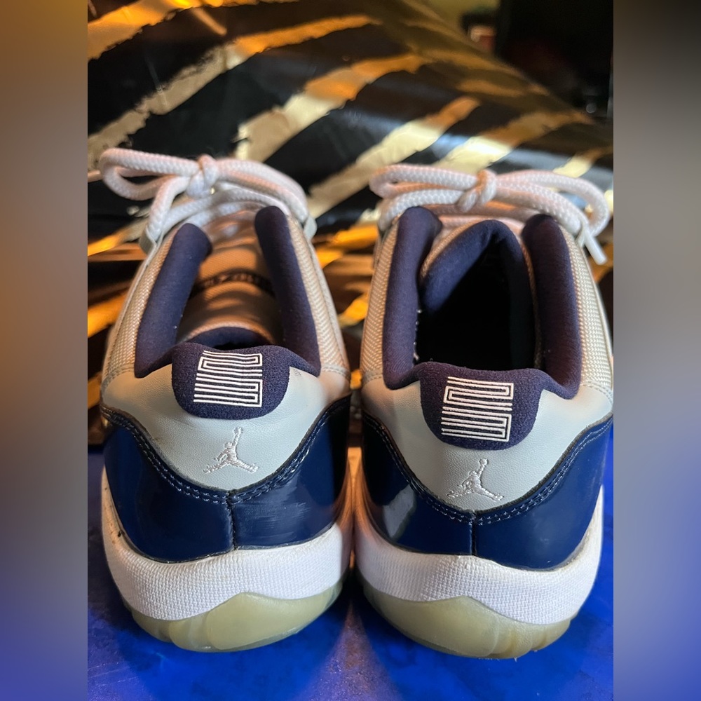 Mens Jordan’s size 10.5.  Blue & Gray